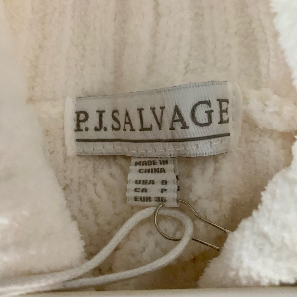 Women’s PJ Salvage - Plush Luxe Robe - Ivory - Size Small - Picture 7 of 9